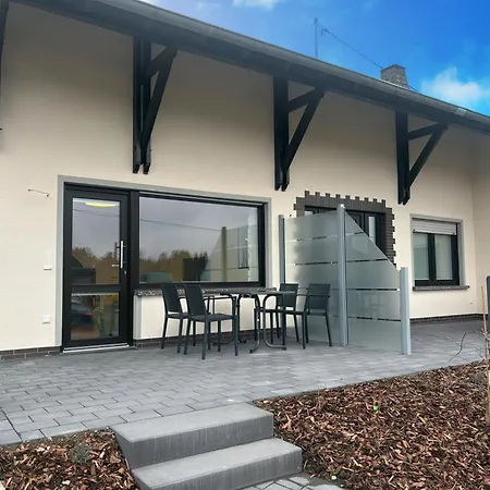 Apartment Kamin-apartment Bodanum Mit Eigener Terrasse - Naturnahe Ortsrandlage - Vdsl - 10 Min Zum Nürburgring *