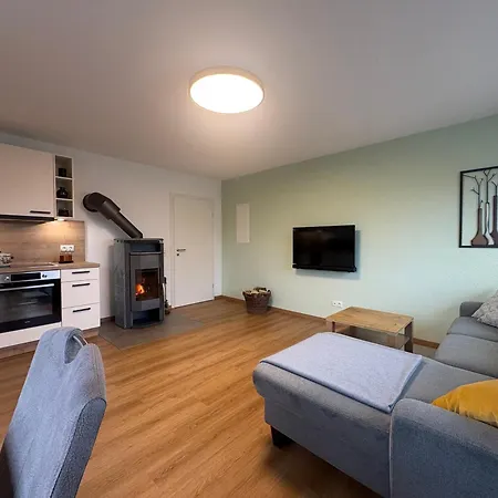 Kamin-apartment Bodanum Mit Eigener Terrasse - Naturnahe Ortsrandlage - Vdsl - 10 Min Zum Nuerburgring *